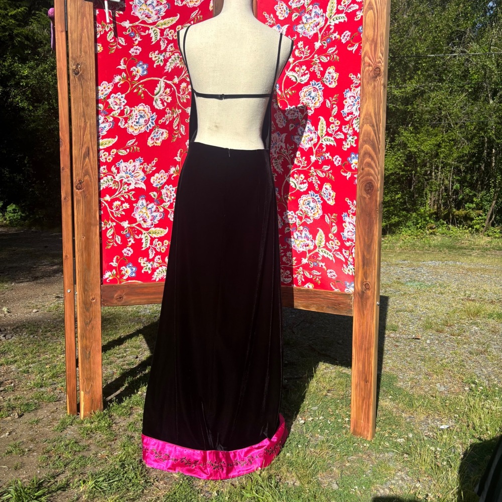VTG 90s Whimsigoth Black Velvet Magenta Satin Rose Embroidered Maxi Dress Size L - Picture 2 of 16